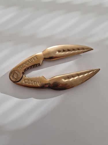 Pince crabe casse noix pub - pince,