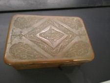 militaria,boite cuivre troupes coloniales,Corse,goumier?calligraphie,125x85x35mm