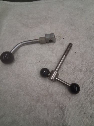 Vinten pan bar lock - lock, down