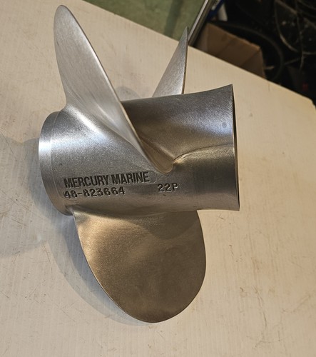 Hélice mercury bravo three - hélice,