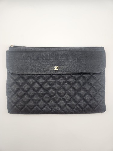 CHANEL Pochette à rabat