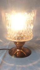 Lampe pied laiton rouge, globe en verre epais, desing 70