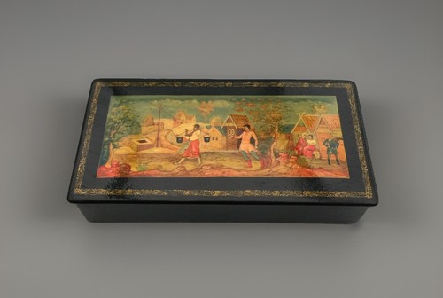 Grande boite laque russe - , en