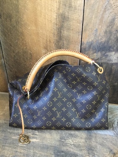 Authentic louis vuitton artsy - authentic,