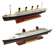 Lot de 2 paquebots TITANIC +