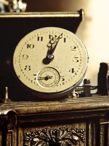Pendule mécanique ancienne