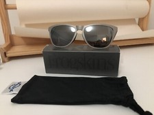 Oakley Frogskins Titane 