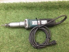 Makita GD0800C Meuleuse à main électronique avec cordon SJS à vitesse variabl...