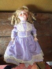 Jolie poupée ancienne "Petite française" / tête et corps compo / membres en bois