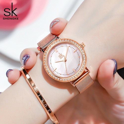 Montre quartz pour femmes - a,