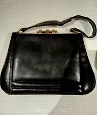 Ancien Sac à main tout cuir et fermoir doré, années 1930, bon état général.