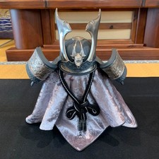 Figurine moderne Kabuto casque