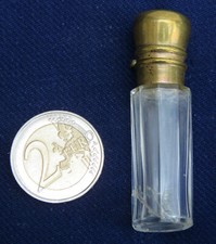 VINAÎGRETTE, FLACON À SELS XIX° CRISTAL ET LAITON