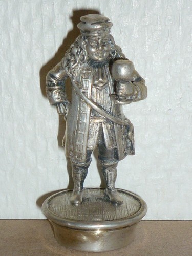 Ancien bouchon metal argente - ancien,