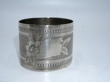 BEAU ROND DE SERVIETTE ARGENT