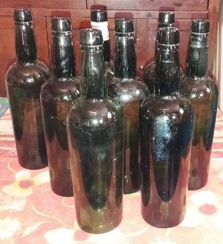 Anciennes bouteilles vide - anciennes,