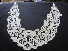 Ancien col dentelle de Luxeuil