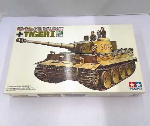 Tamiya deluxe 11 char - 1/25, n°11