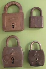 Lot de 4 anciens cadenas sans clef UNIS Bronze- LMC -EDO - SNCF