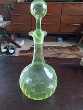 CARAFE ANCIENNE EN OURALINE FIN XIXeS GODRONNEE AVEC SON BOUCHON D ORIGINE JAUNE