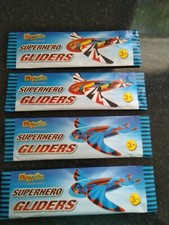 10 PLAYWRITE SUPER-HÉROS