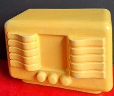 Mini POSTE de RADIO - T.S.F.  céramique à usage de TIRELIRE à casser  Années 60