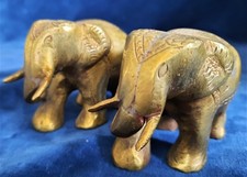2 figurines d'éléphant