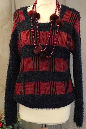 Pull maille duveteuse rouge