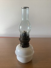 lampe à pétrole ancienne
