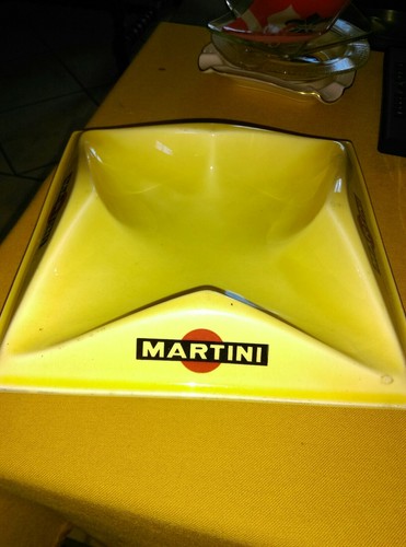 Imposants cendriers martini - imposants,