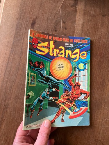 Petit format comics strange - format,