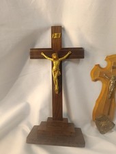 Paire De Crucifix En Bois Et