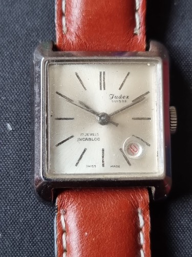 Montre mécanique suisse femme - montre,