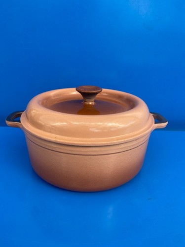Cocotte en fonte ronde - ⚜️,