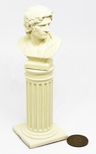 Maison De Poupée Buste