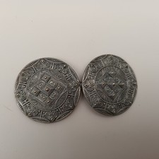 Ancienne boucle de ceinture ou cape en métal argenté genre médiéval 