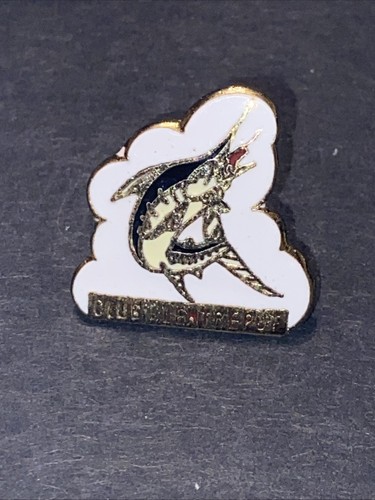 Pin pêche fishing fish - pin’s,