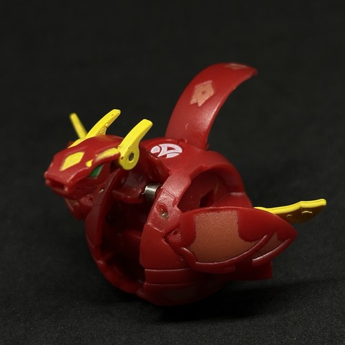Bakugan pyro dragonoid pyrus - pyro,