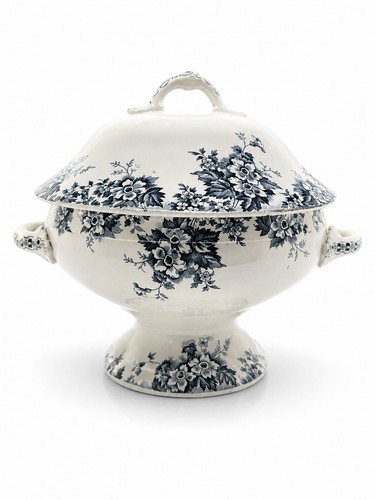 Grande soupière ancienne