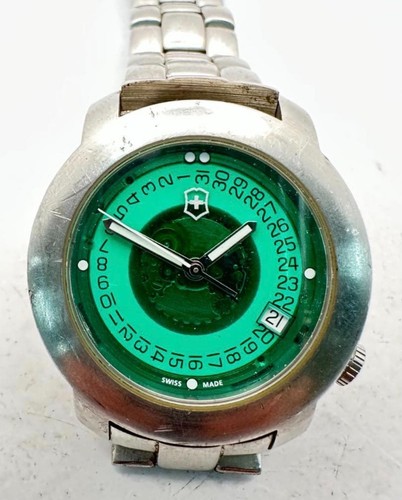 Victorinox wristwatch green