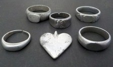 5 Bagues H/F + Coeur le tout Aluminium ARTISANAT DE TRANCHEES POILU 14/18 - B1