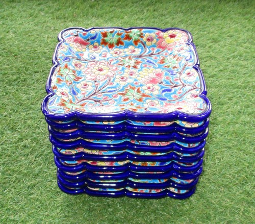 Huit belles assiettes - , à