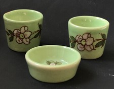 3 POTS EN CÉRAMIQUE SIGNÉS ADAT VERT D’EAU VINTAGE DÉCOR FLEUR