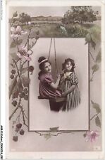 ANBP1-0047-ENFANT -  Fillette - balancoire - fleurs - paysage