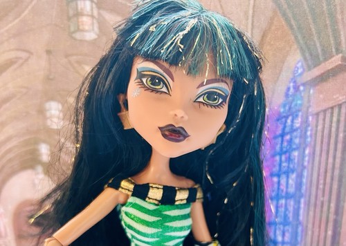Monster high school - out, wave
