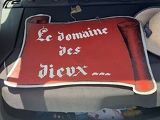 Plaque Tôle Publicitaire ancienne Peinte ! LE DOMAINE DES DIEUX , Vins ?