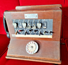 Ancien standard téléphonique en bois 1961. Pour Collection ou Décoration.