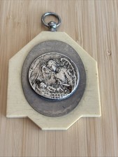 ANCIENNE MÉDAILLE DE BERCEAU