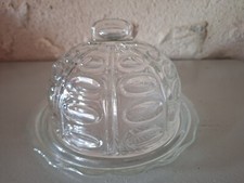 ANCIENNE CLOCHE À FROMAGE SUR PLATEAU EN VERRE 