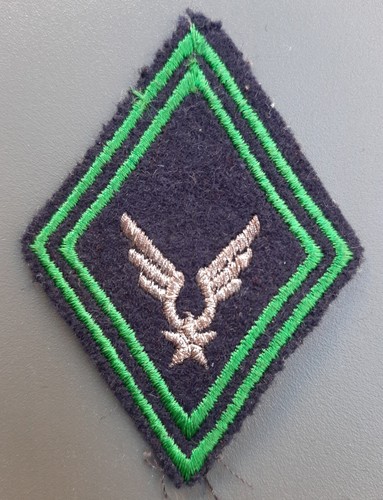 Losange bras 1945 cadre - bras,